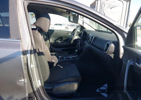 2017 Kia Sportage Lx z USA, uszkodzony, nr VIN KNDPMCAC4H7296026